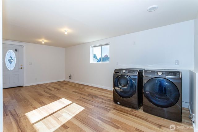 3905 NE 6th Street, Renton, WA 98056
