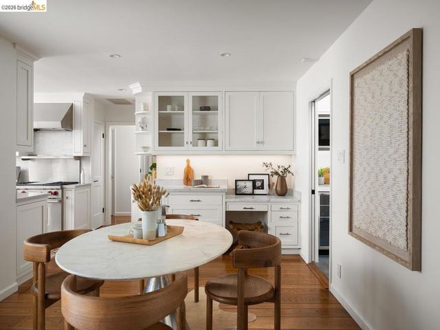 12700 Skyline Blvd, Oakland, CA 94619