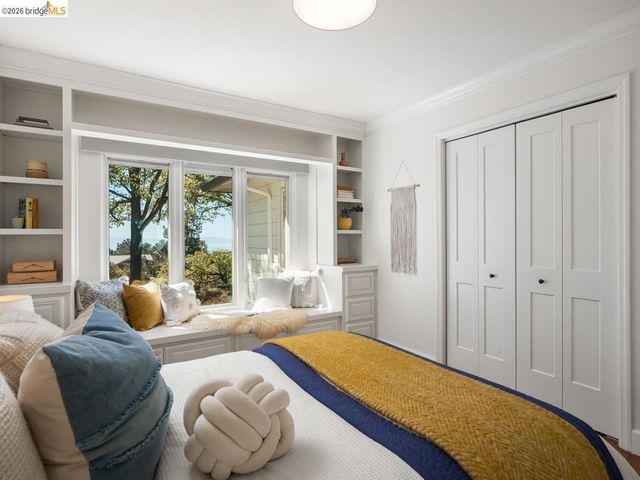 12700 Skyline Blvd, Oakland, CA 94619