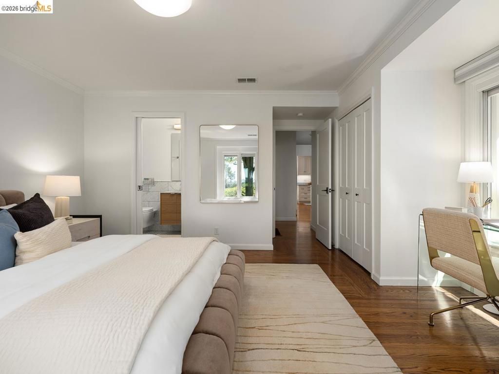 Image 31 of property listing at 12700 Skyline Blvd, Oakland, CA 94619