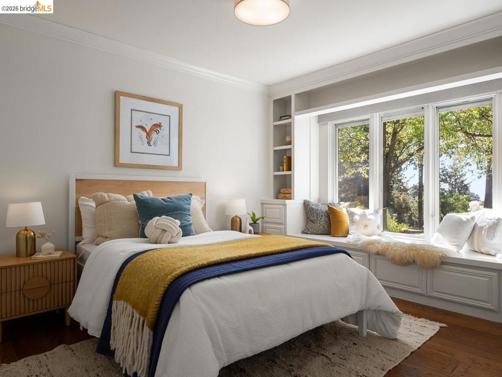 Image 34 of property listing at 12700 Skyline Blvd, Oakland, CA 94619