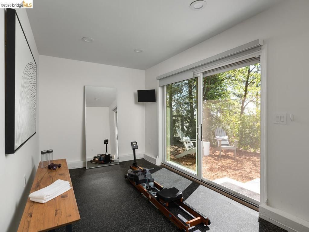 Image 38 of property listing at 12700 Skyline Blvd, Oakland, CA 94619