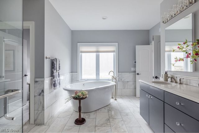 16831 Ravenna Road, Chagrin Falls, OH 44023