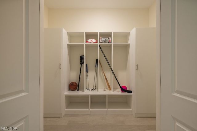 16831 Ravenna Road, Chagrin Falls, OH 44023