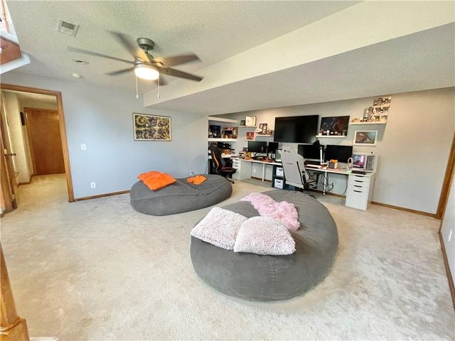 2224 W Ivory Circle, Excelsior Springs, MO 64024