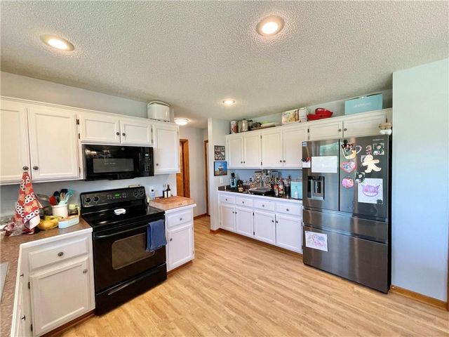2224 W Ivory Circle, Excelsior Springs, MO 64024