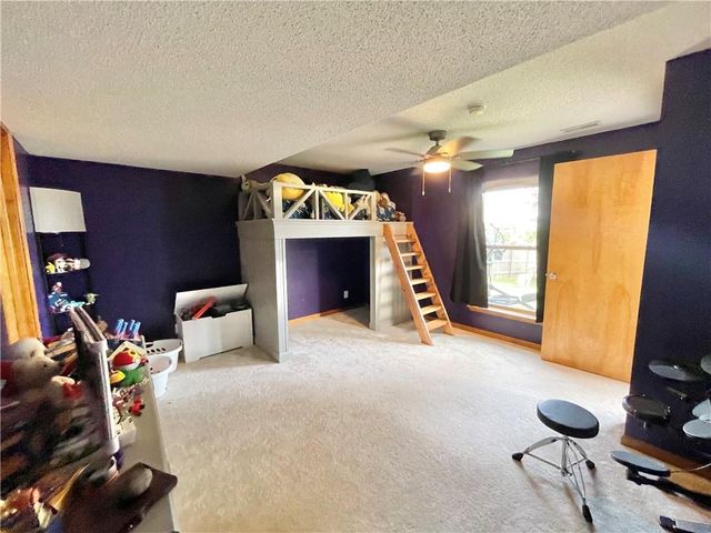 2224 W Ivory Circle, Excelsior Springs, MO 64024