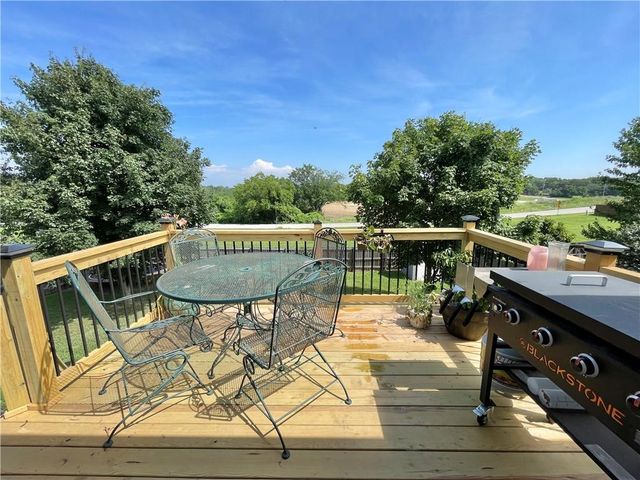 2224 W Ivory Circle, Excelsior Springs, MO 64024