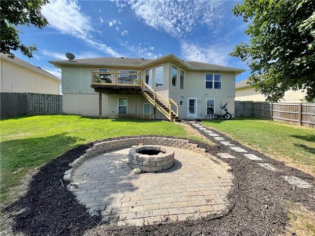 2224 W Ivory Circle, Excelsior Springs, MO 64024