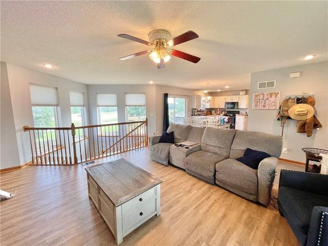 2224 W Ivory Circle, Excelsior Springs, MO 64024