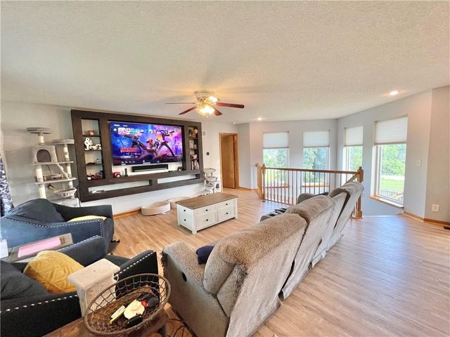 2224 W Ivory Circle, Excelsior Springs, MO 64024