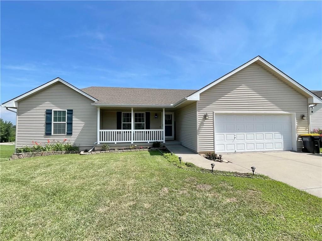 2224 W Ivory Circle, Excelsior Springs, MO 64024
