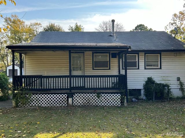 10429 Renfrew Drive, St Louis, MO 63137
