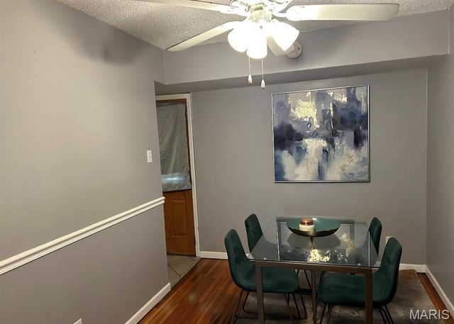 10429 Renfrew Drive, St Louis, MO 63137
