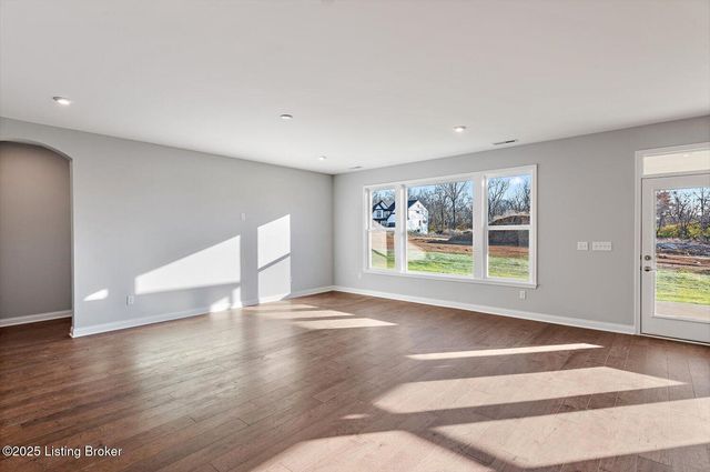 907 Creativity Crossing, Shelbyville, KY 40065