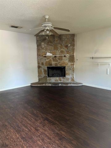 8116 Albert Street, White Settlement, TX 76108
