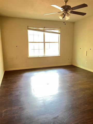8116 Albert Street, White Settlement, TX 76108