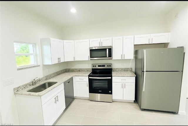 4107 19th ST SW, Lehigh Acres, FL 33976