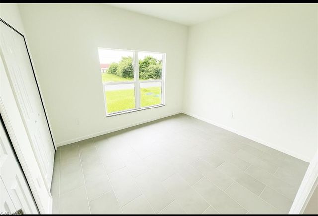 4107 19th ST SW, Lehigh Acres, FL 33976