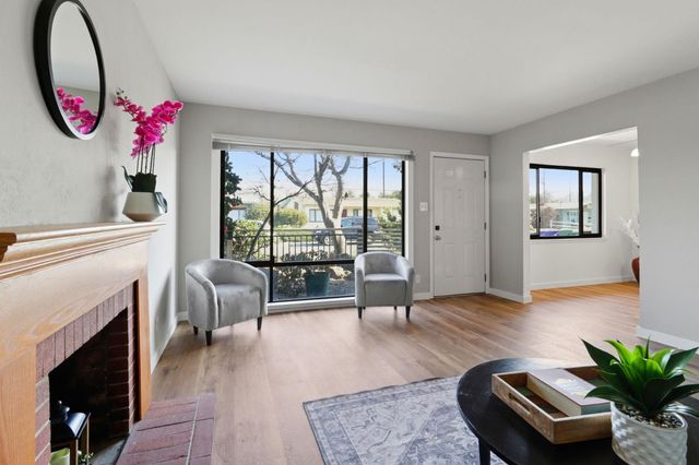 280 Calais Dr, Pinole, CA 94564