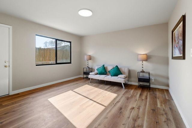 280 Calais Dr, Pinole, CA 94564