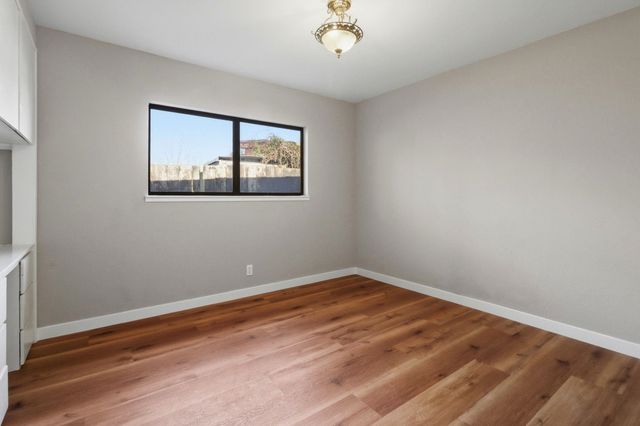 280 Calais Dr, Pinole, CA 94564