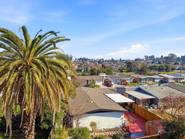 280 Calais Dr, Pinole, CA 94564