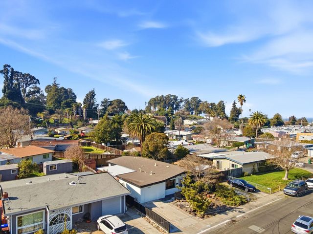 280 Calais Dr, Pinole, CA 94564