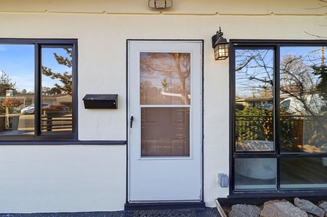 280 Calais Dr, Pinole, CA 94564