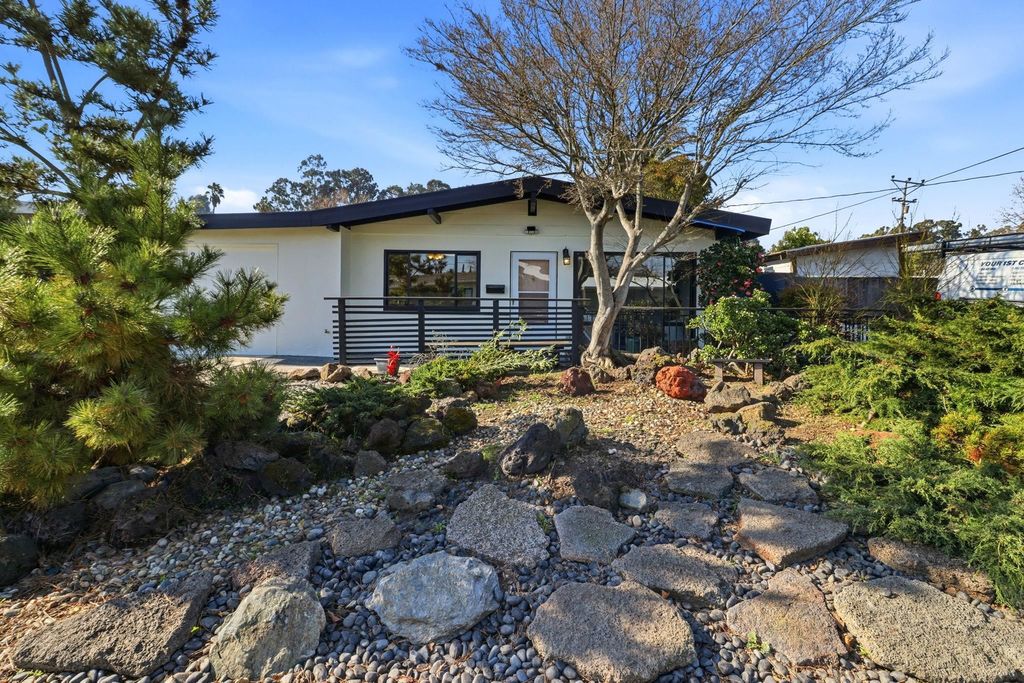 280 Calais Dr, Pinole, CA 94564