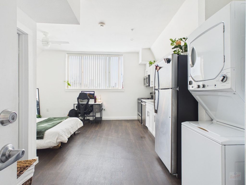 1010 W 26th ST 306, Austin, TX 78705