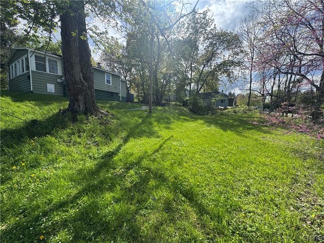 227 Scott Avenue, Camillus, NY 13219