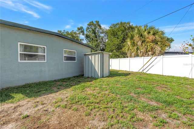 7599 MEADOWLAWN DRIVE N, St Petersburg, FL 33702