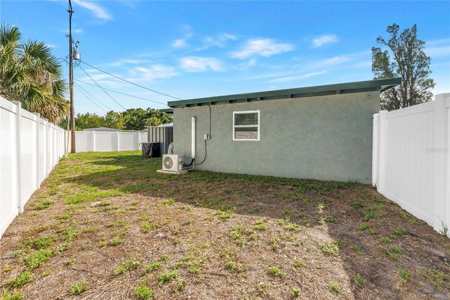 7599 MEADOWLAWN DRIVE N, St Petersburg, FL 33702