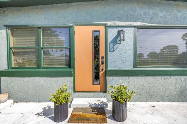 7599 MEADOWLAWN DRIVE N, St Petersburg, FL 33702