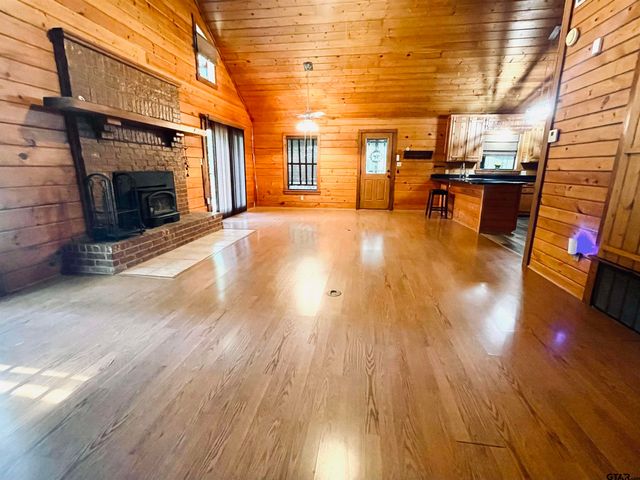 101 PR 5568, Alba, TX 75410