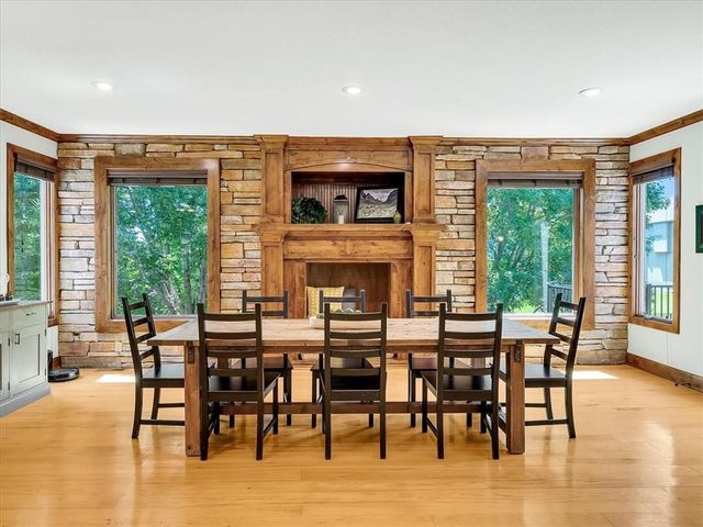 24165 W 112th Place, Olathe, KS 66061