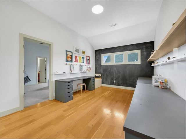 24165 W 112th Place, Olathe, KS 66061