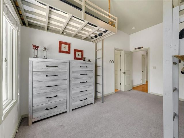 24165 W 112th Place, Olathe, KS 66061