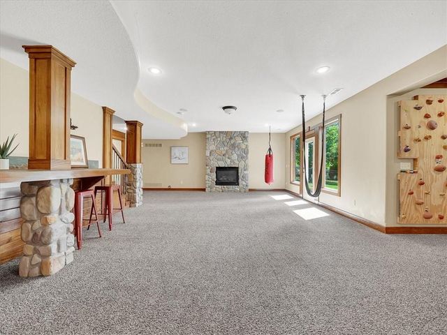 24165 W 112th Place, Olathe, KS 66061