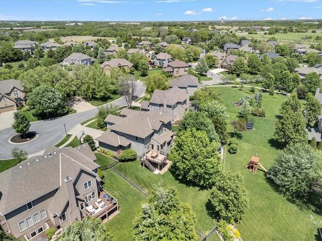 24165 W 112th Place, Olathe, KS 66061