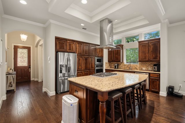 401 Middleton Drive, Roanoke, TX 76262