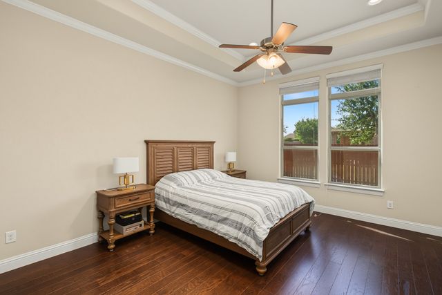 401 Middleton Drive, Roanoke, TX 76262