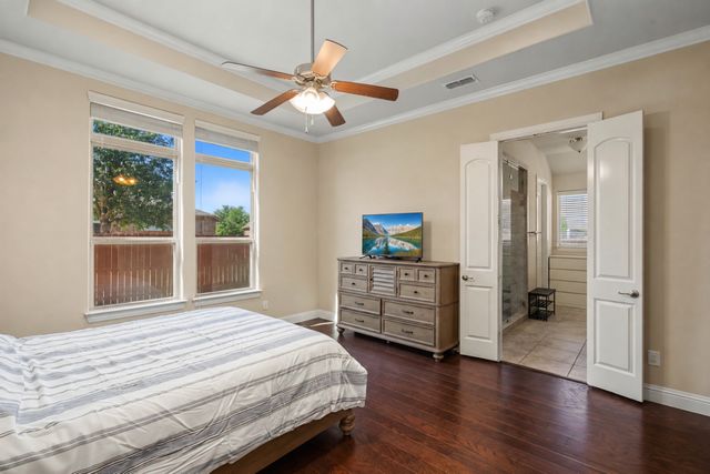 401 Middleton Drive, Roanoke, TX 76262