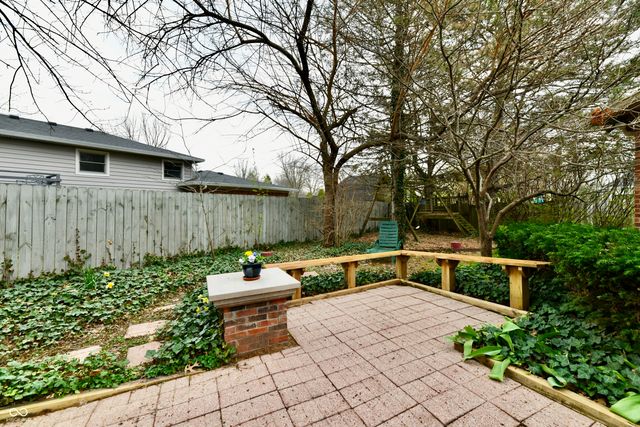 8518 Lockwood Place, Indianapolis, IN 46217