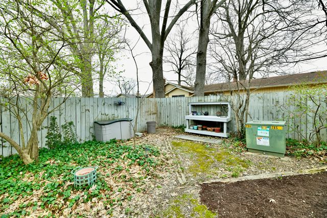8518 Lockwood Place, Indianapolis, IN 46217