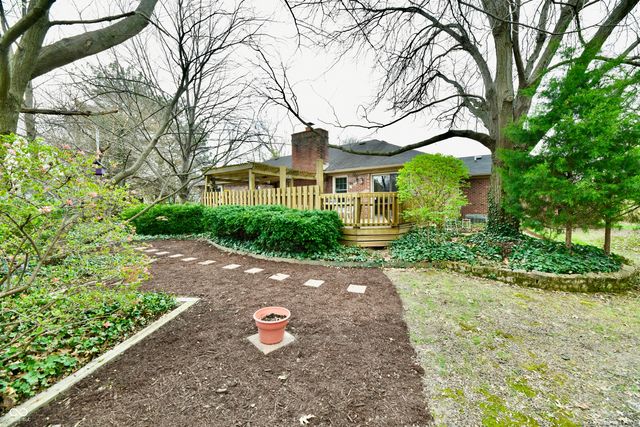 8518 Lockwood Place, Indianapolis, IN 46217