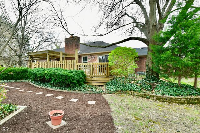 8518 Lockwood Place, Indianapolis, IN 46217