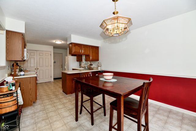 8518 Lockwood Place, Indianapolis, IN 46217