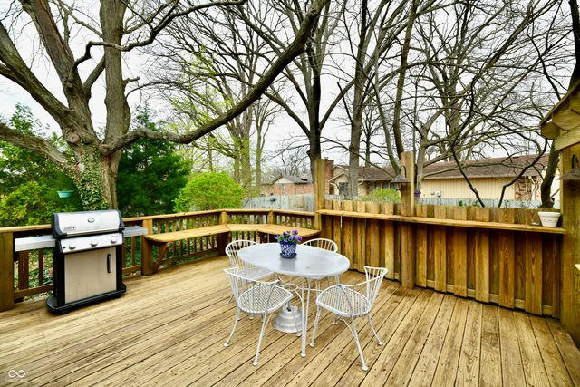 8518 Lockwood Place, Indianapolis, IN 46217